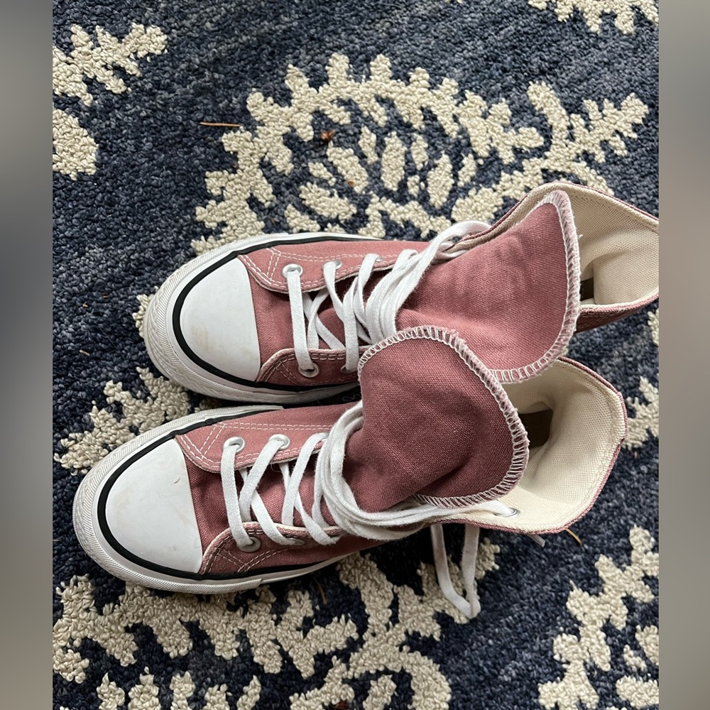 Rose pink converse - light wear.